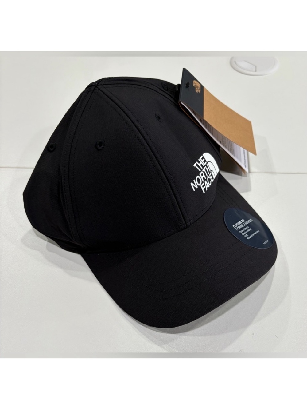 The North Face Women’s S/M Horizon Hat Black NWT Ponytail Opening Fitted Cap